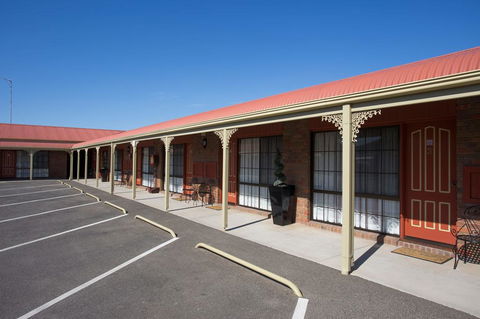 Horsham Country City Motor Inn - Rental Cars 1