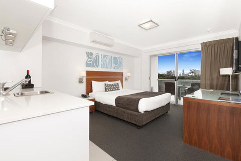 Hotel Chino - Rental Cars 0