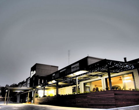 Hotel Gracelands - Rental Cars 0