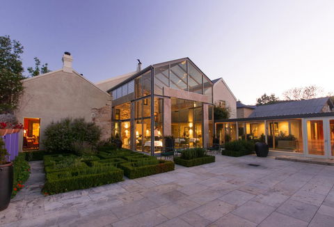 Islington Hotel - Rental Cars 2