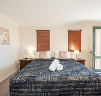 Jacaranda Place Motor Inn - Rental Cars