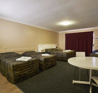 Jefferys Motel - Rental Cars