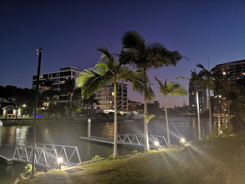 K Resort Surfers Paradise Apartments - Rental Cars 2