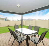 Kangaroo Retreat - Rental Cars