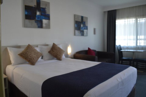 Karinga Motel, SureStay Hotel By Best Western - Rental Cars 1