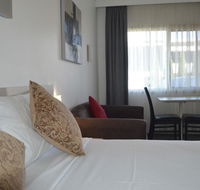 Karinga Motel SureStay Hotel by Best Western - Rental Cars