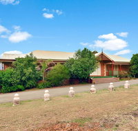 King III - you can honestly walk to Bimbadgen and Hope Estate concerts - Rental Cars