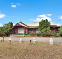 King Retreat Estate - you can honestly walk to Bimbadgen and Hope Estate concerts - Rental Cars