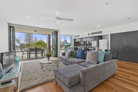 KINGSCLIFF NOR NOR EAST 101 ON MARINE PARADE - Rental Cars 3
