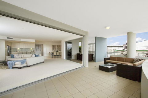 KINGSCLIFF OCEAN VIEW TERRACE BY THE FIGTREE 5 - Rental Cars 2
