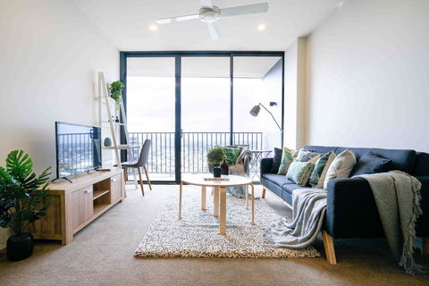 KOZYGURU BRISBANE CITY HIGHRISE 1BED APT SPIRE QBN550-2501 - Rental Cars 0