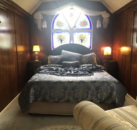 Krinklewood Cottage  Train Carriages - Rental Cars