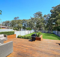 Lakeside Luxury - 13 Lake Street - Rental Cars