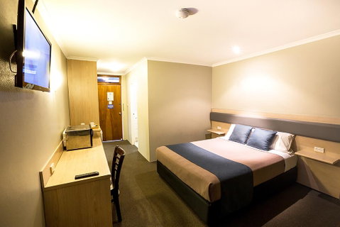 Lakeview Hotel Motel - Rental Cars 2