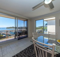 Laman Lodge Unit 5 15 Laman Street - Rental Cars