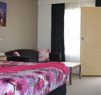 Leagues Motel - Rental Cars