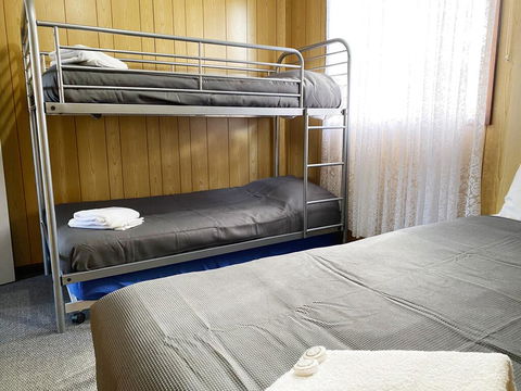 Limestone Coast Tourist Park - Rental Cars 1