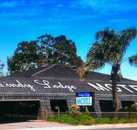 Lindy Lodge Motel - Rental Cars