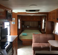 luxury caravan - Rental Cars