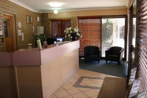 Macintyre Motor Inn - Rental Cars 2