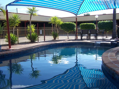 Macintyre Motor Inn - Rental Cars 0