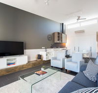 Magnificent Apartment  FREE car park near CBD - Rental Cars