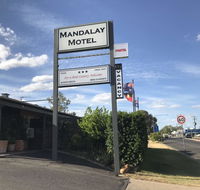 Mandalay Motel - Rental Cars