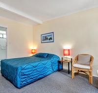 MAS Country Jackie Howe Motel - Rental Cars