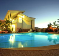 Mayfair Motel - Rental Cars