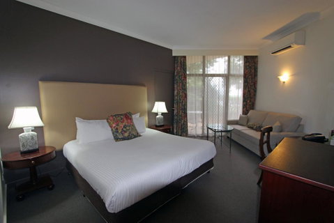 Mercure Resort Hunter Valley Gardens - Rental Cars 3