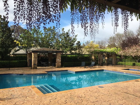 Mercure Resort Hunter Valley Gardens - Rental Cars 2