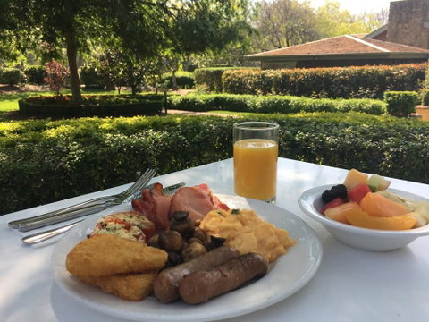 Mercure Resort Hunter Valley Gardens - Rental Cars 1