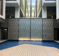 MidnightBraddon Modern Executive Apt Pool Sauna Secure Parking Wine - Rental Cars