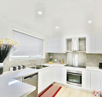 Modern 4-Bedroom House near Singleton CBD Hunter Valley - Rental Cars