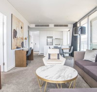 Modern home for 4 Silkari Suite Chatswood - Rental Cars