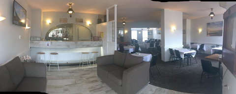 Molly Morgan Motor Inn - Rental Cars 2