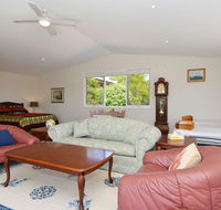 Morisset Waterfront 1bdr Studio looking over Trinity Marina - Rental Cars