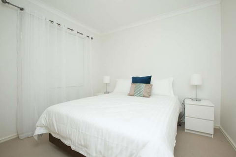 Mt Pleasant Short Stay - Rental Cars 1
