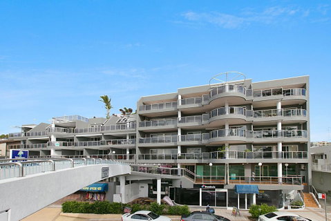 Nelson Bay CBD Apartment - No.41 Nelson Towers - Rental Cars 1