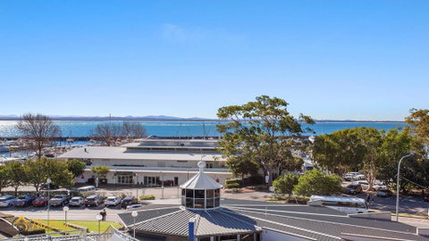 Nelson Bay CBD Apartment - No.41 Nelson Towers - Rental Cars 0