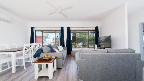 Nelson Bay Getaway 59 - Rental Cars 1