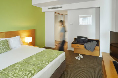 Novotel Perth Langley - Rental Cars 32
