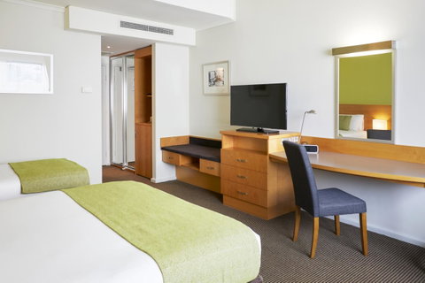 Novotel Perth Langley - Rental Cars 7