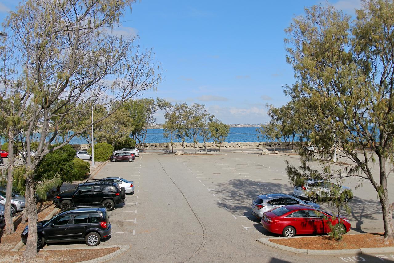  Rental Cars