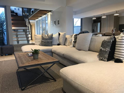 The Urban Beach House - Rental Cars 0