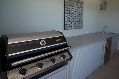 The Urban Beach House - Rental Cars 19