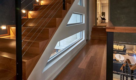 The Urban Beach House - Rental Cars 10