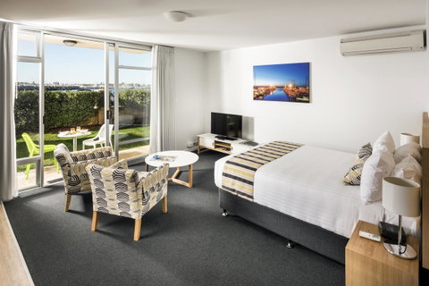 Be. Fremantle - Rental Cars 5
