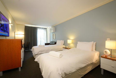 Sullivans Hotel - Rental Cars 16