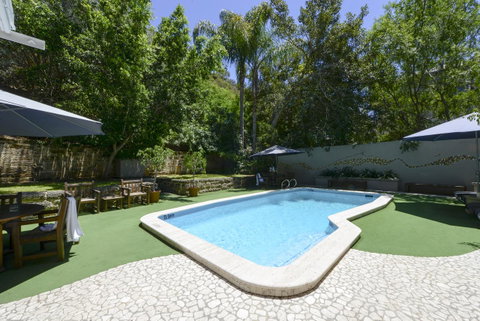 Sullivans Hotel - Rental Cars 29